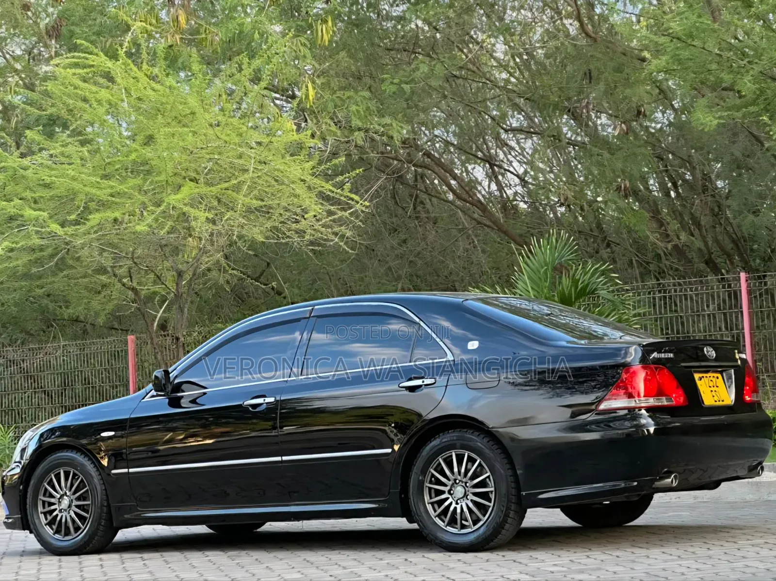 Toyota Crown 2004 Black