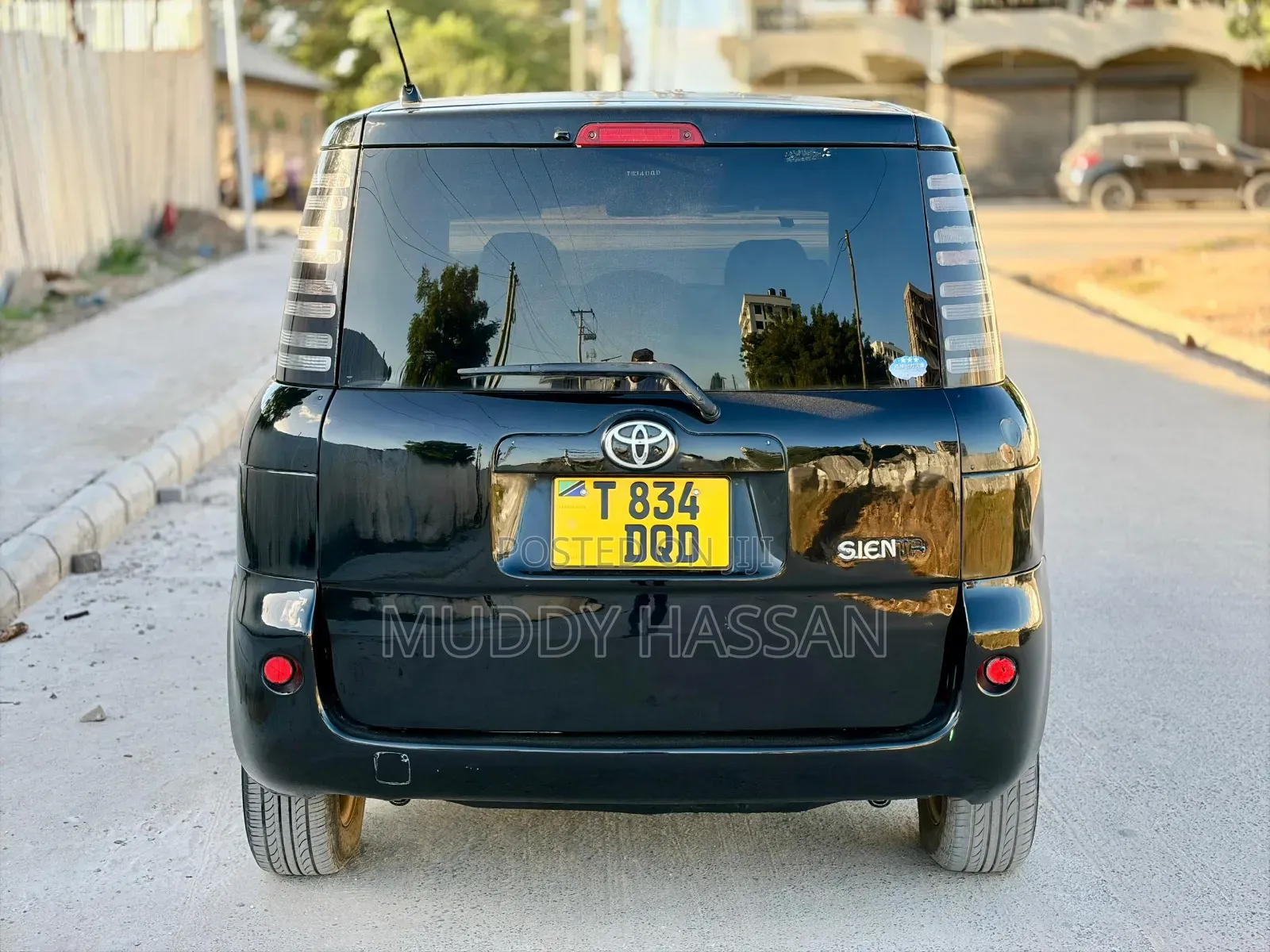 Toyota Sienta 2004 Black
