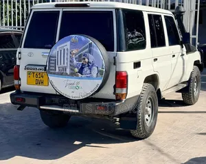 Toyota Land Cruiser 2018 White