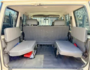 Toyota Land Cruiser 2018 White