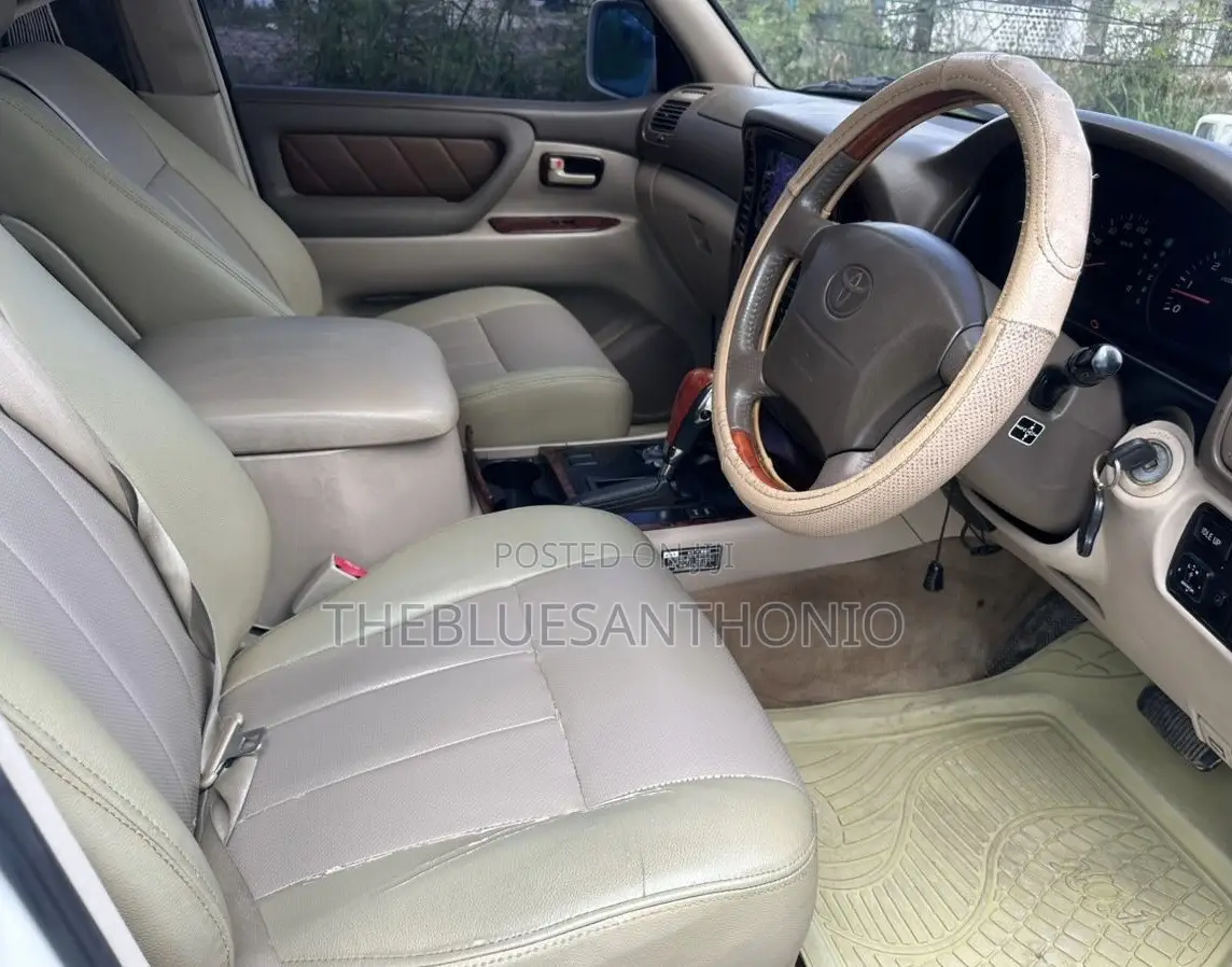 Toyota Land Cruiser 2003 White