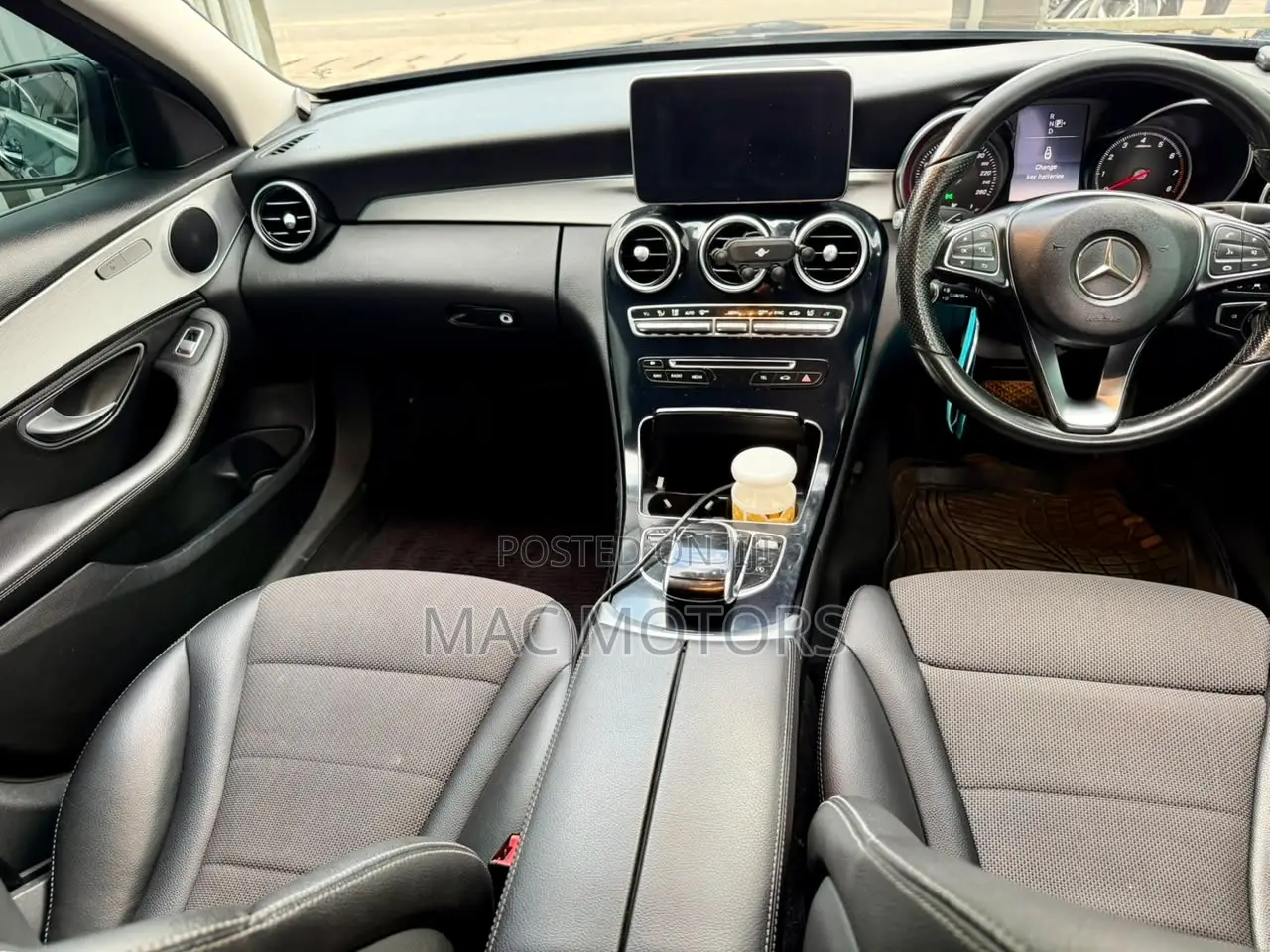 Mercedes-Benz C180 2014 Blue