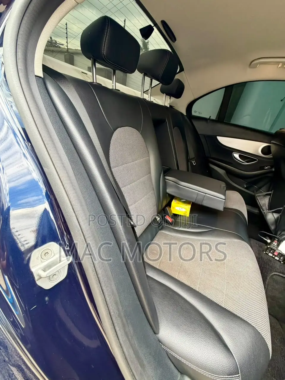 Mercedes-Benz C180 2014 Blue