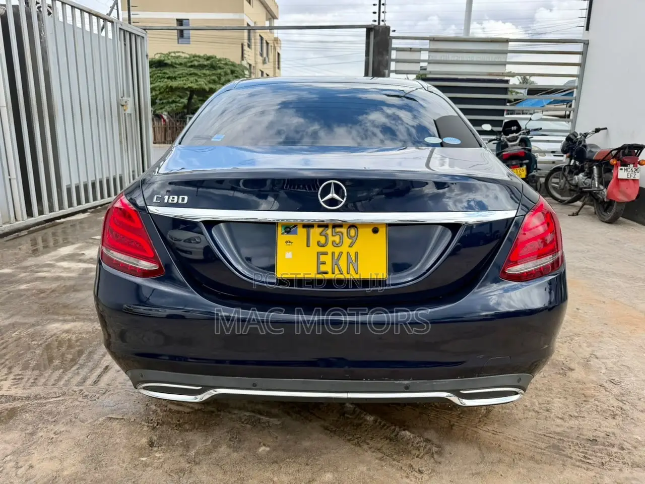 Mercedes-Benz C180 2014 Blue