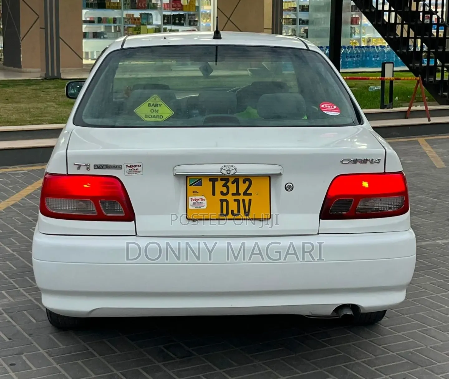 Toyota Carina 2000 White