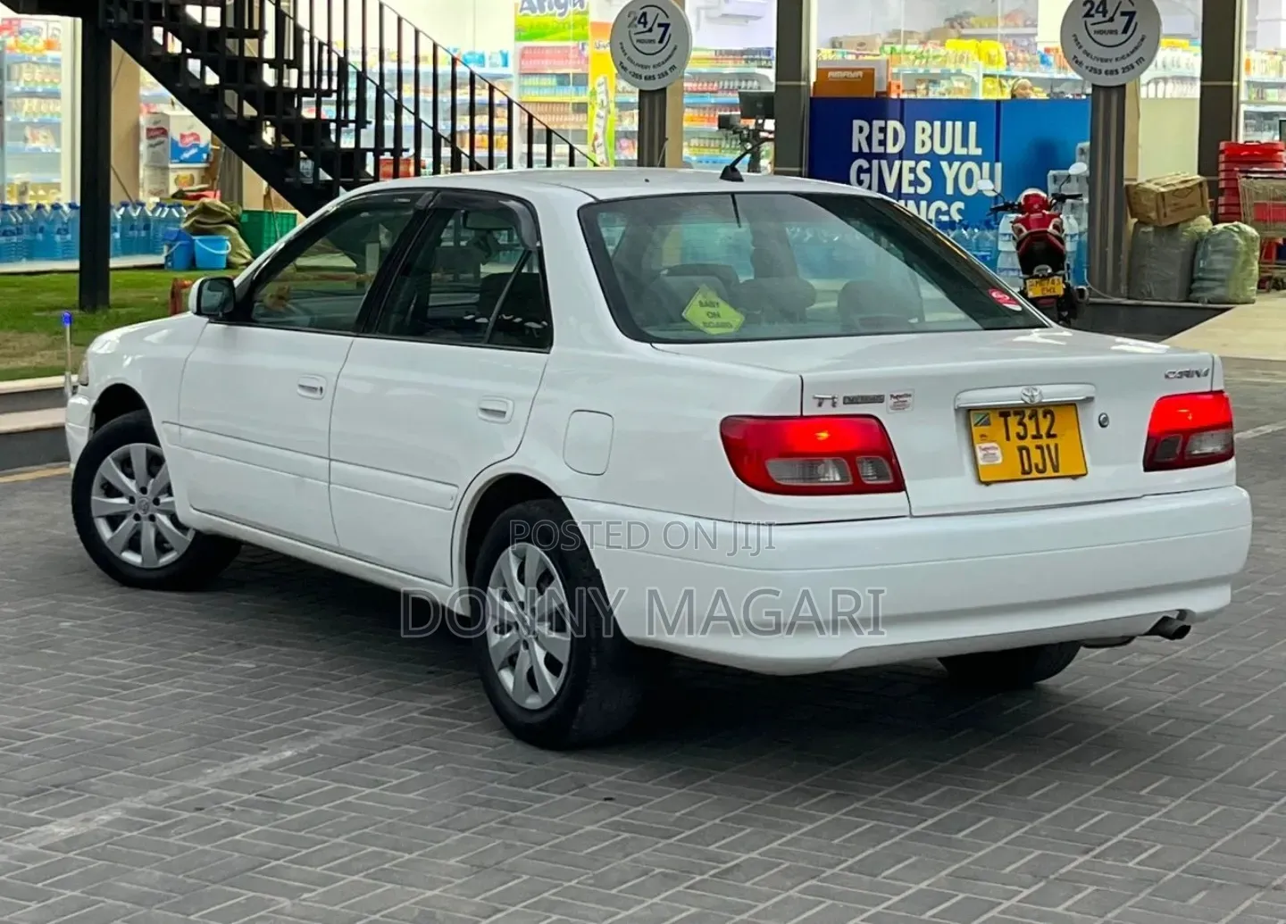 Toyota Carina 2000 White