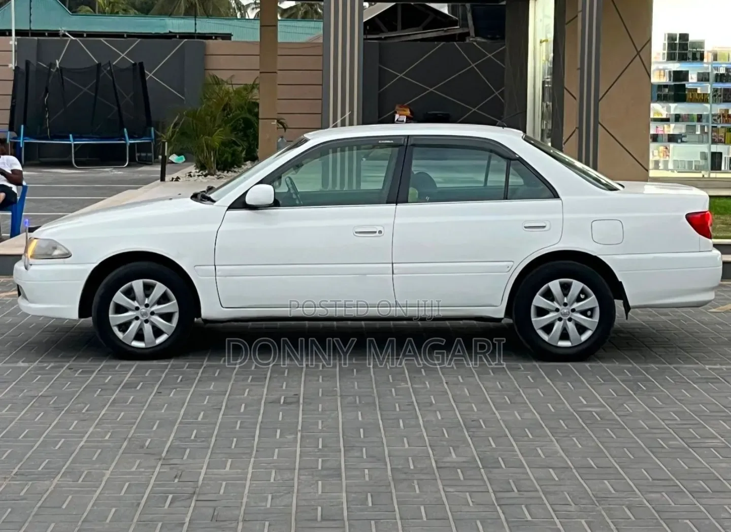 Toyota Carina 2000 White