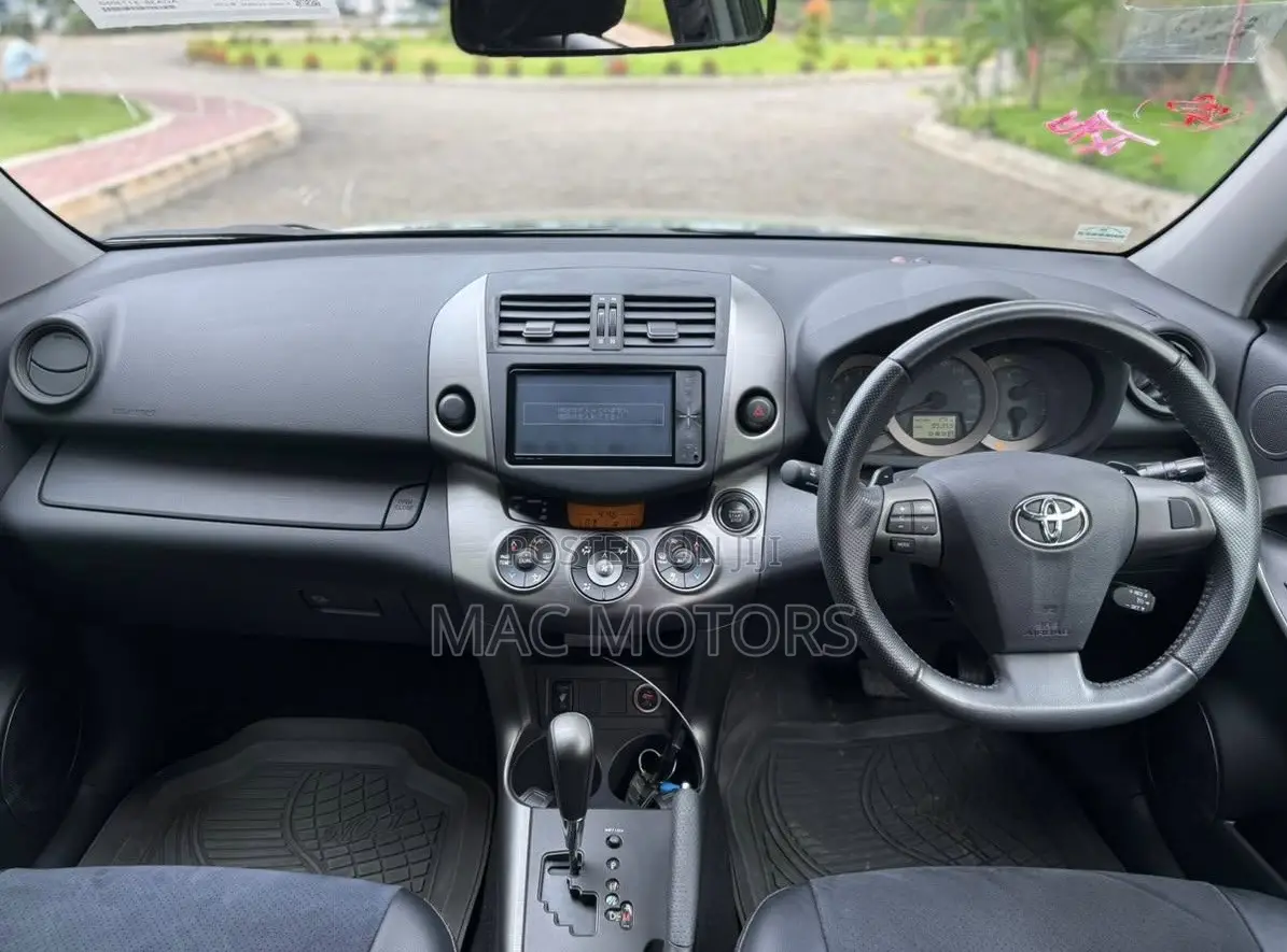 Toyota Vanguard 2010 Green