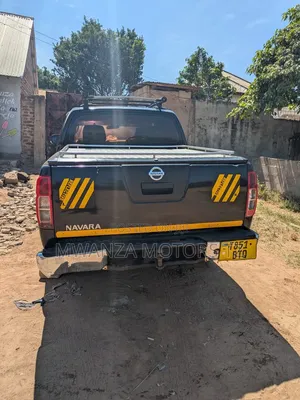 Nissan Navara 2008 Black