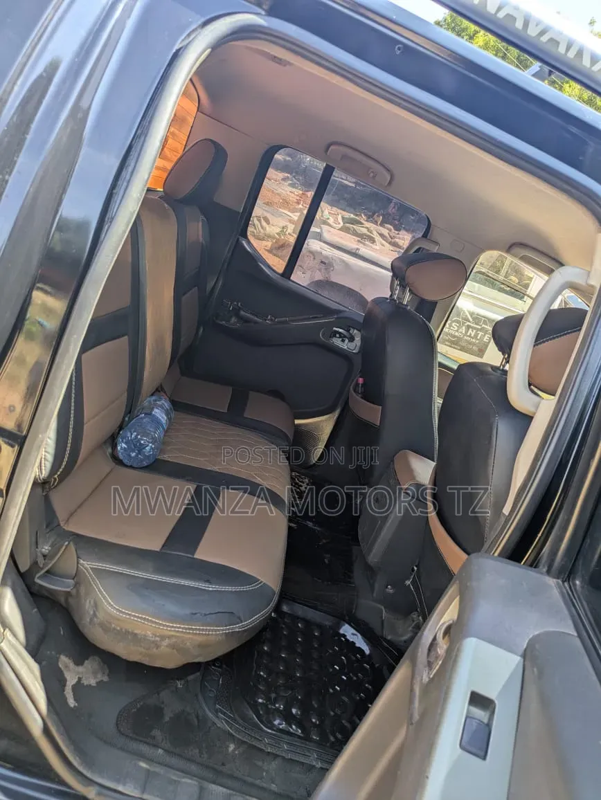 Nissan Navara 2008 Black