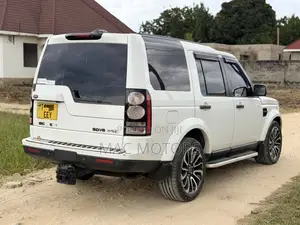 Land Rover Discovery 2013 Pearl