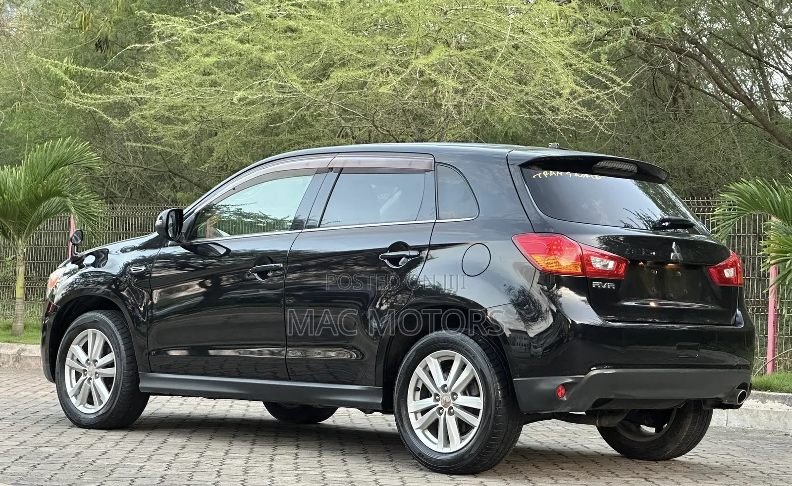 Mitsubishi RVR 2.0 2012 Black