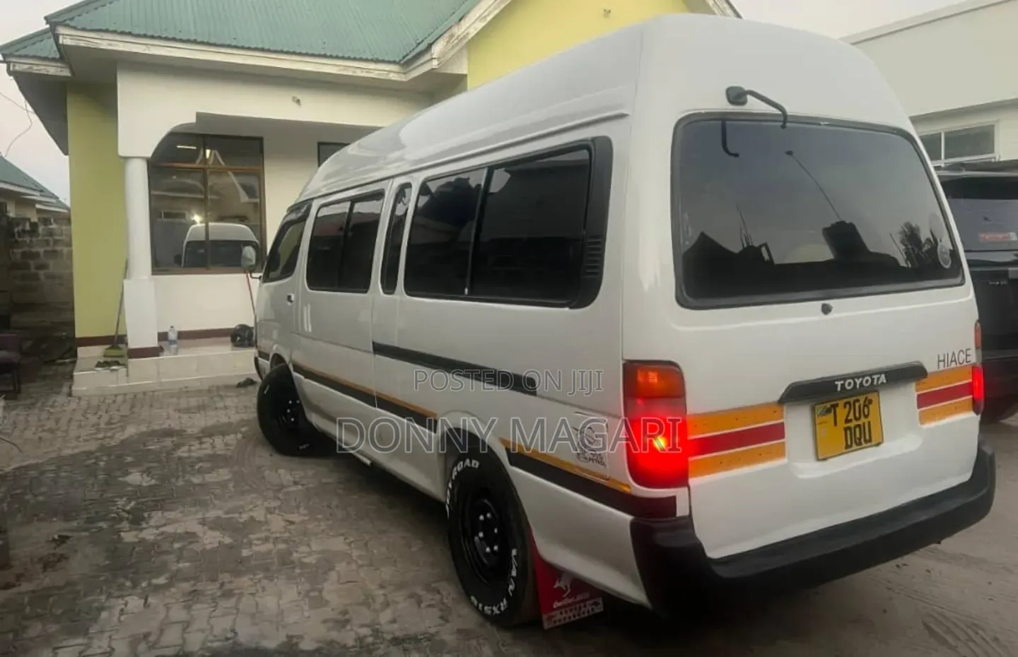 Toyota HiAce 2005 White