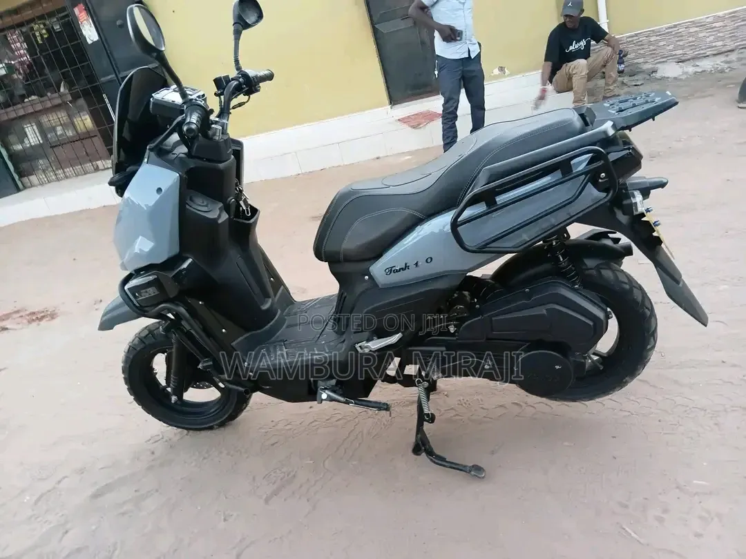 Honda CB 2026 Black