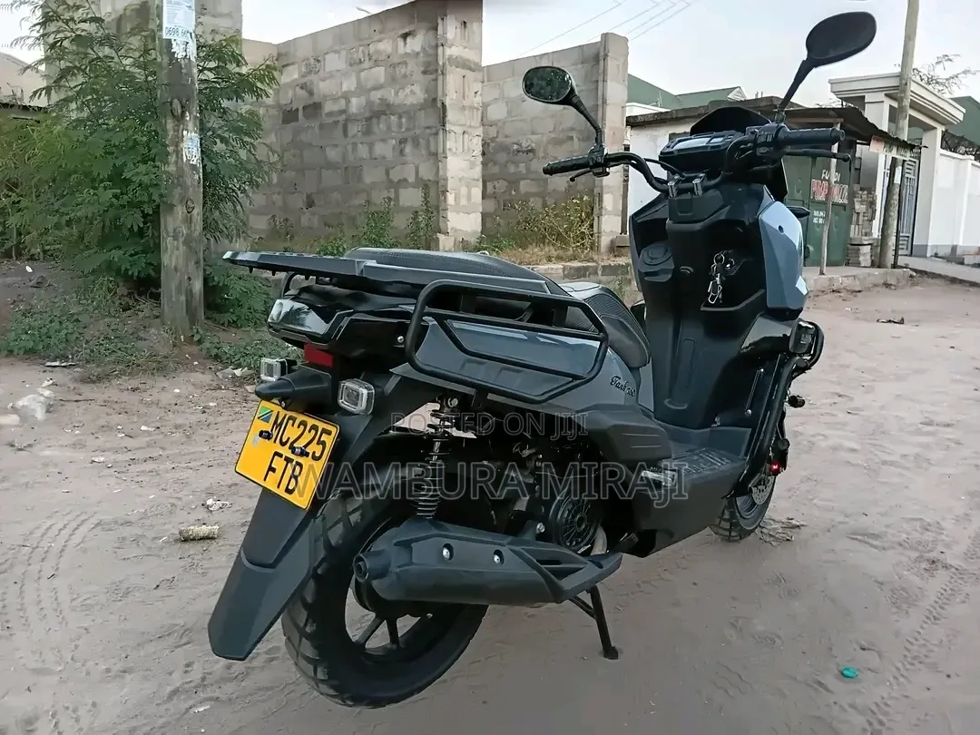 Honda CB 2026 Black