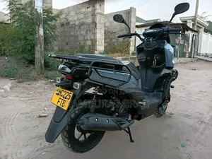 Honda CB 2026 Black