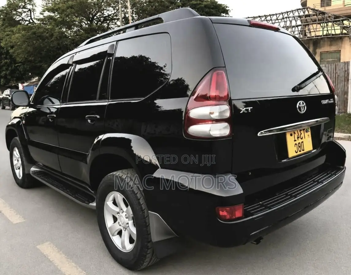 Toyota Land Cruiser Prado 2005 Black