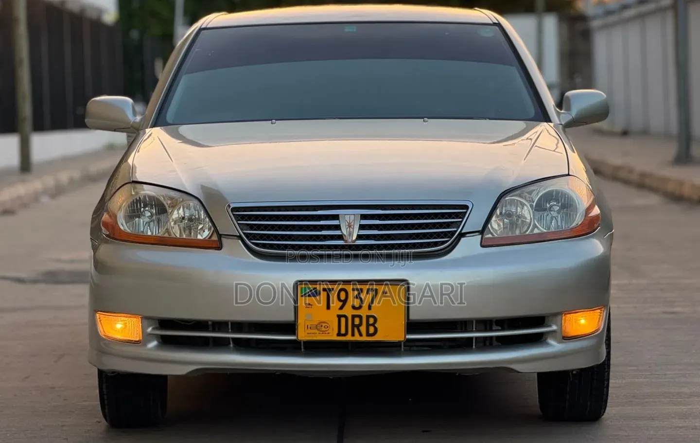 Toyota Mark II 2004 Silver