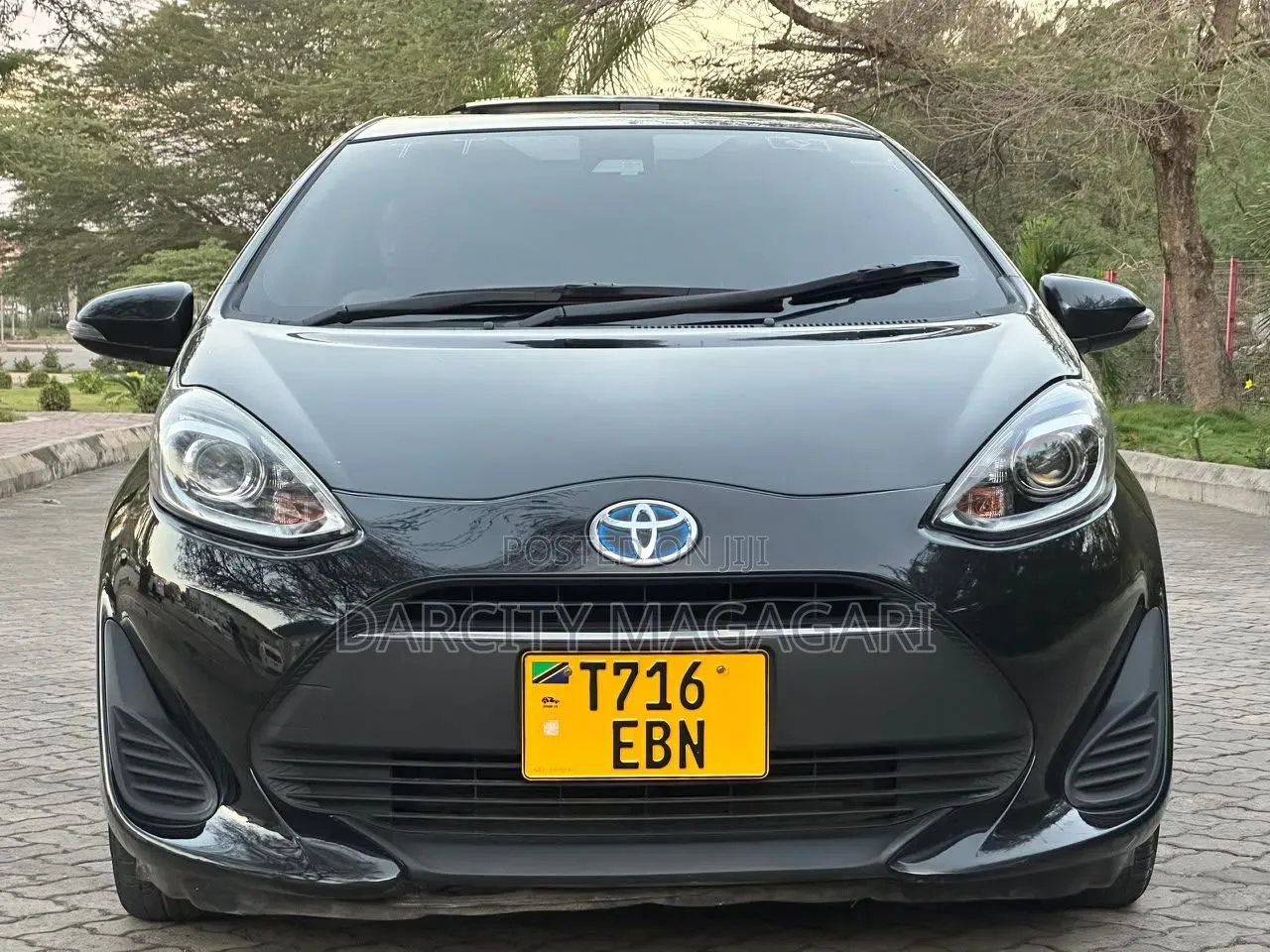 Toyota Aqua 2017 Black