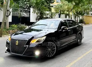 Toyota Crown 2013 Black
