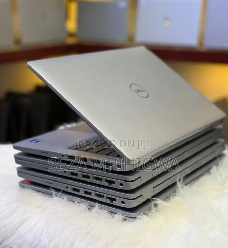 Laptop Dell Latitude 5320 32GB Intel Core i7 SSD 256GB