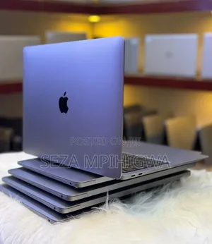 Laptop Apple MacBook Air 2020 8GB Intel Core i5 SSD 256GB