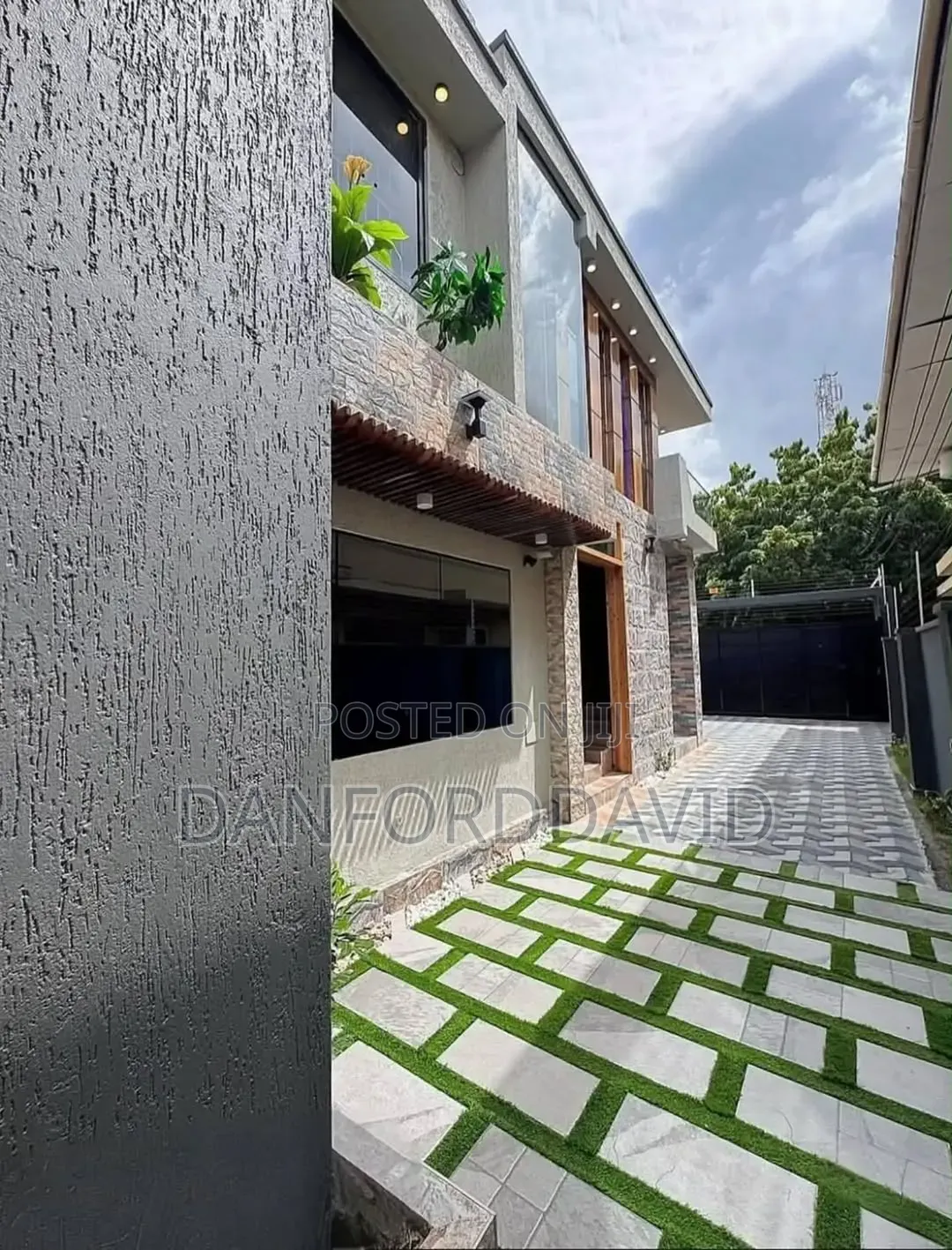 5bdrm House in Kahwa Real Estate, Mikocheni for sale