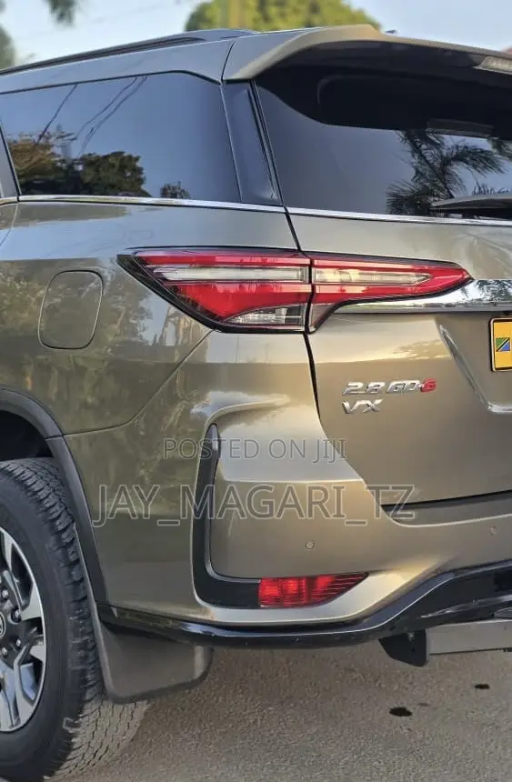 Toyota Fortuner 2021 Gray