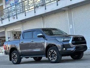 Toyota Hilux 2021 Gray