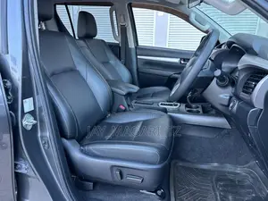 Toyota Hilux 2021 Gray
