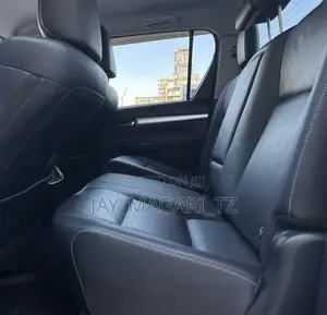 Toyota Hilux 2021 Gray
