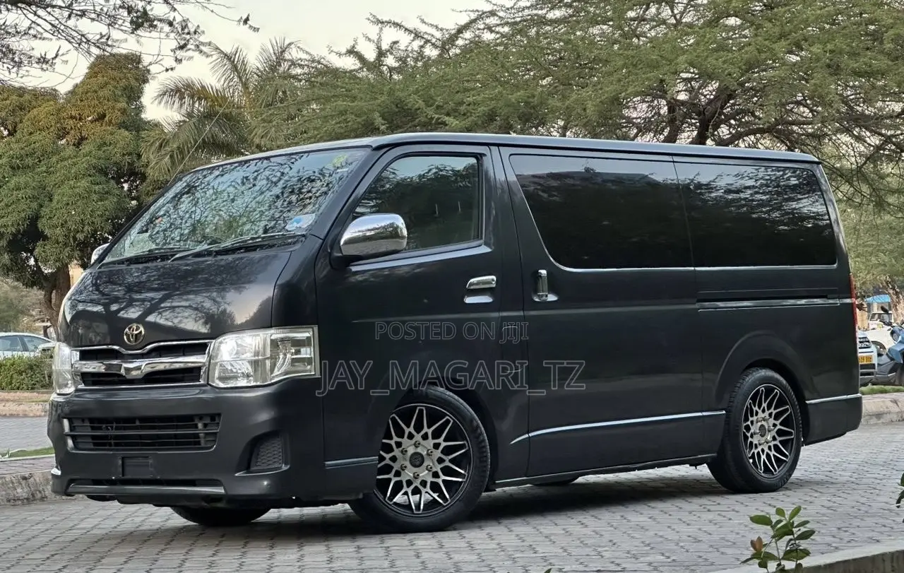 Toyota HiAce 2006 Grey