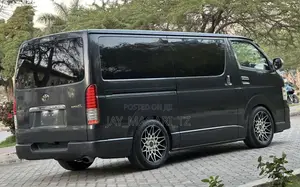 Toyota HiAce 2006 Grey