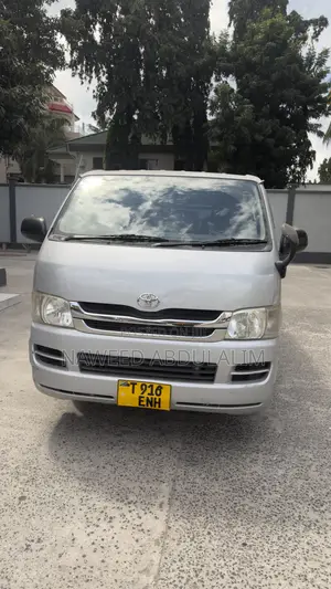 Toyota HiAce 2009 Silver