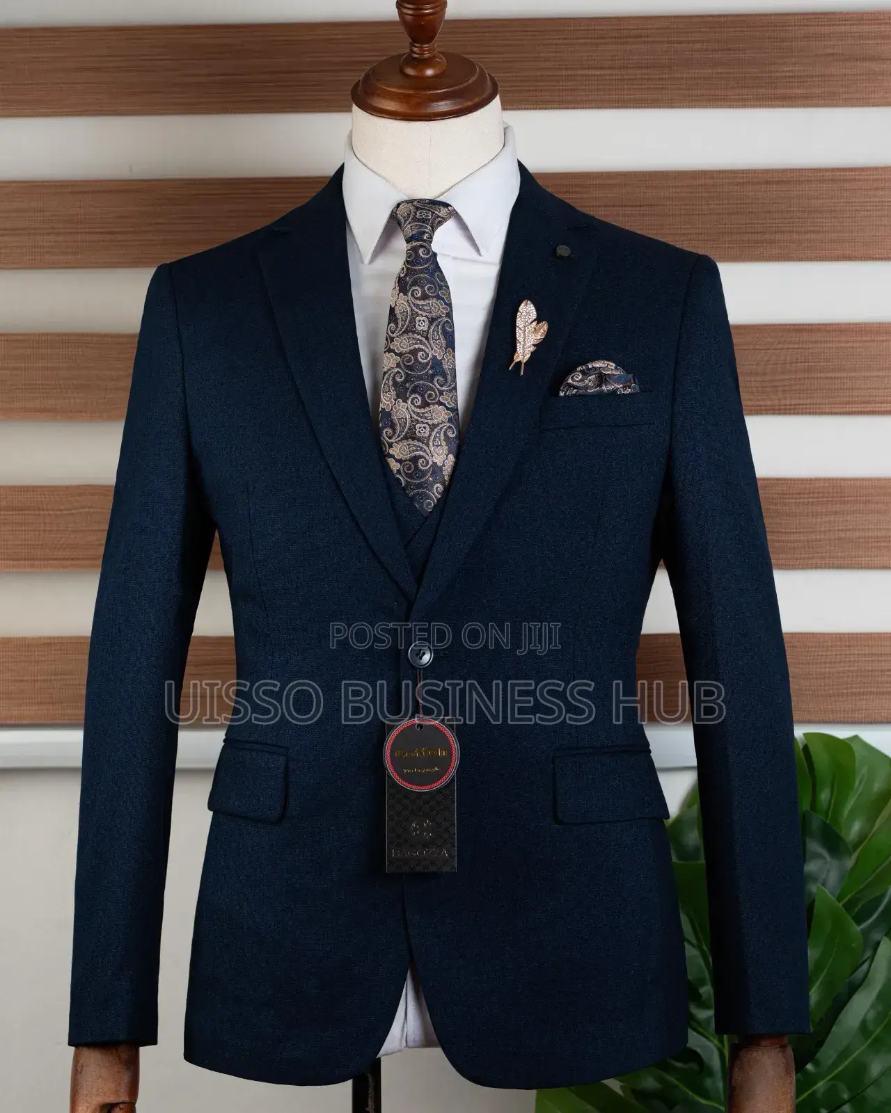  Suit's Free Fashion R. 