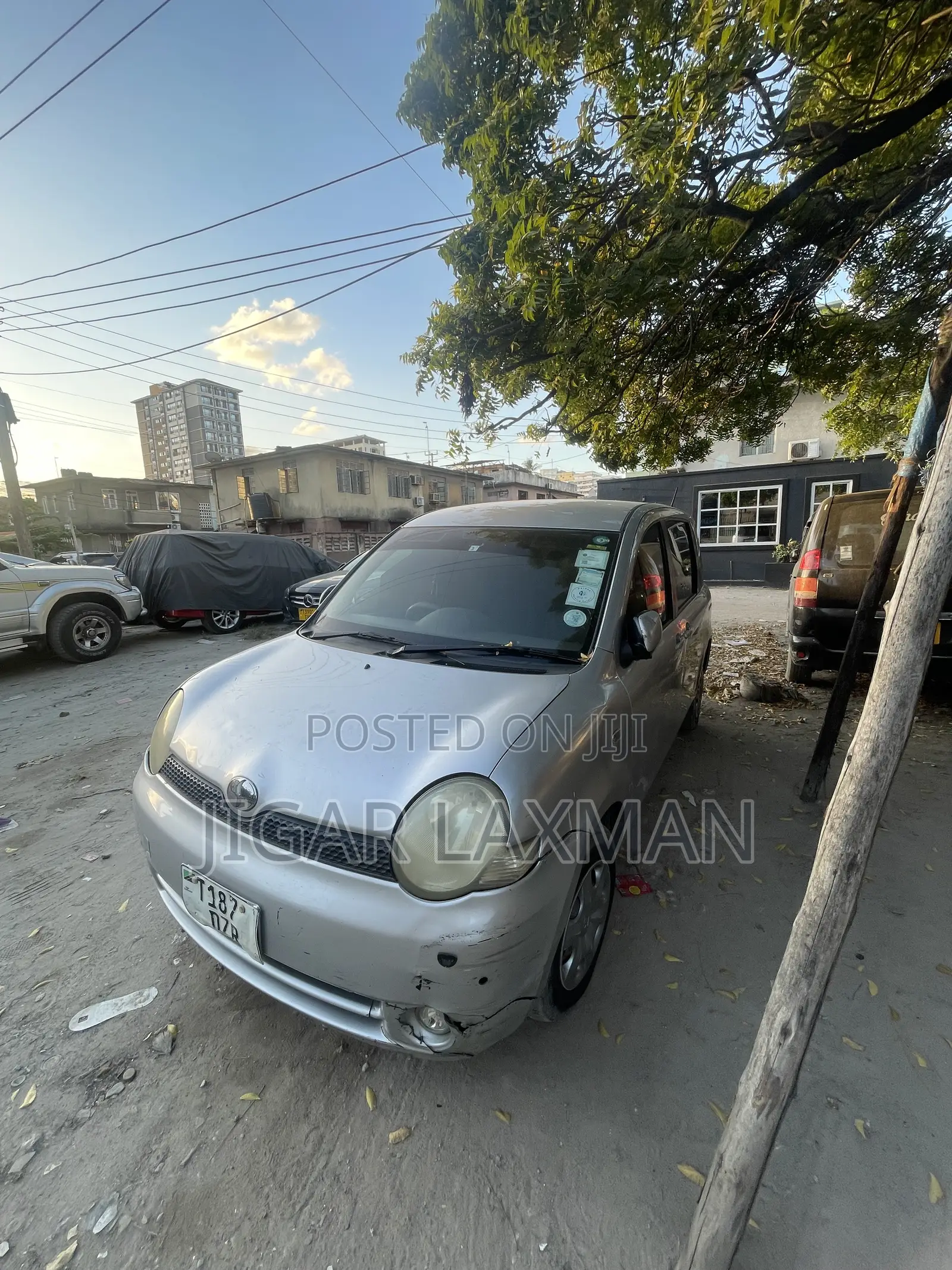 Toyota Sienta 2005 Silver