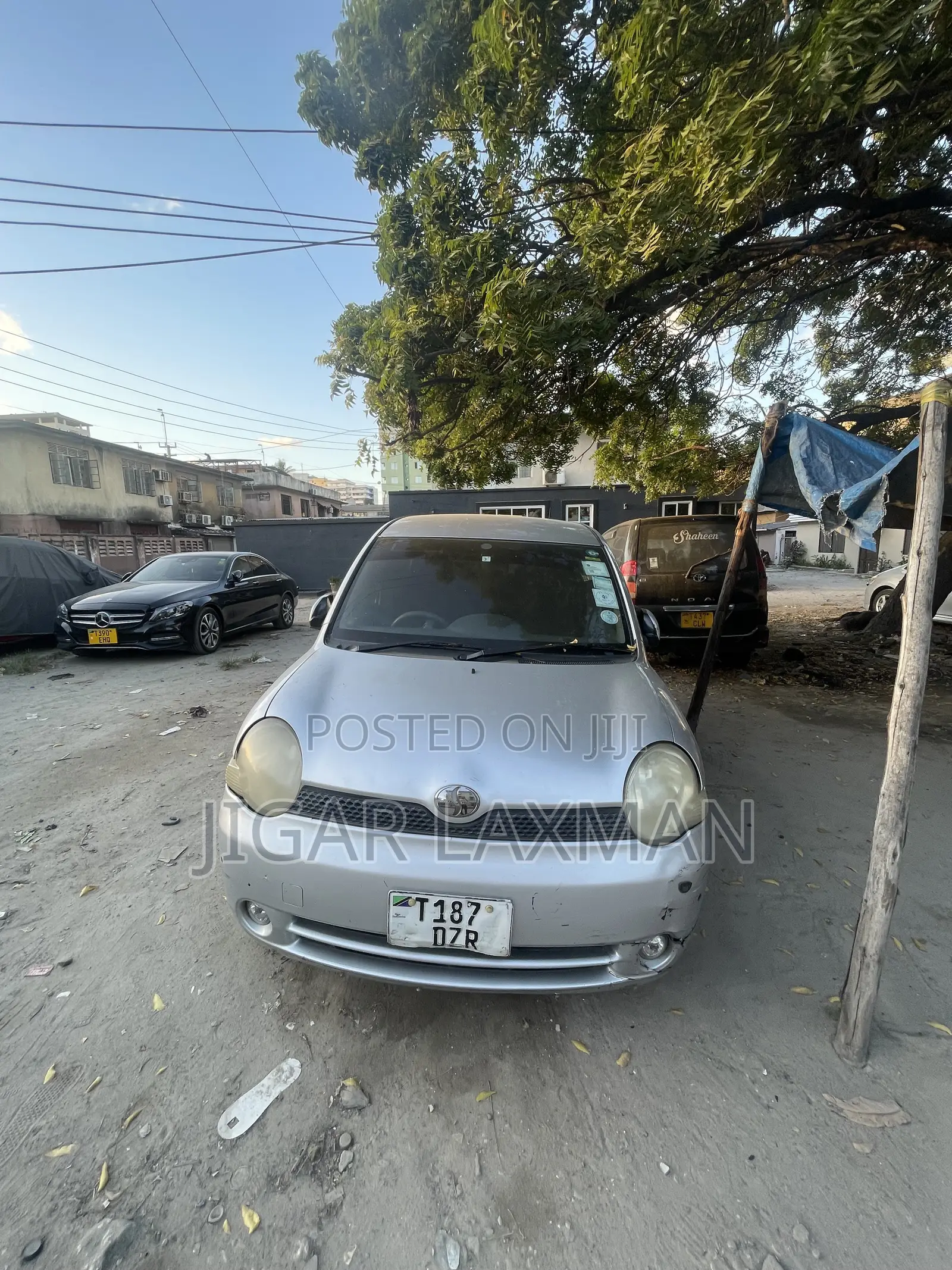 Toyota Sienta 2005 Silver