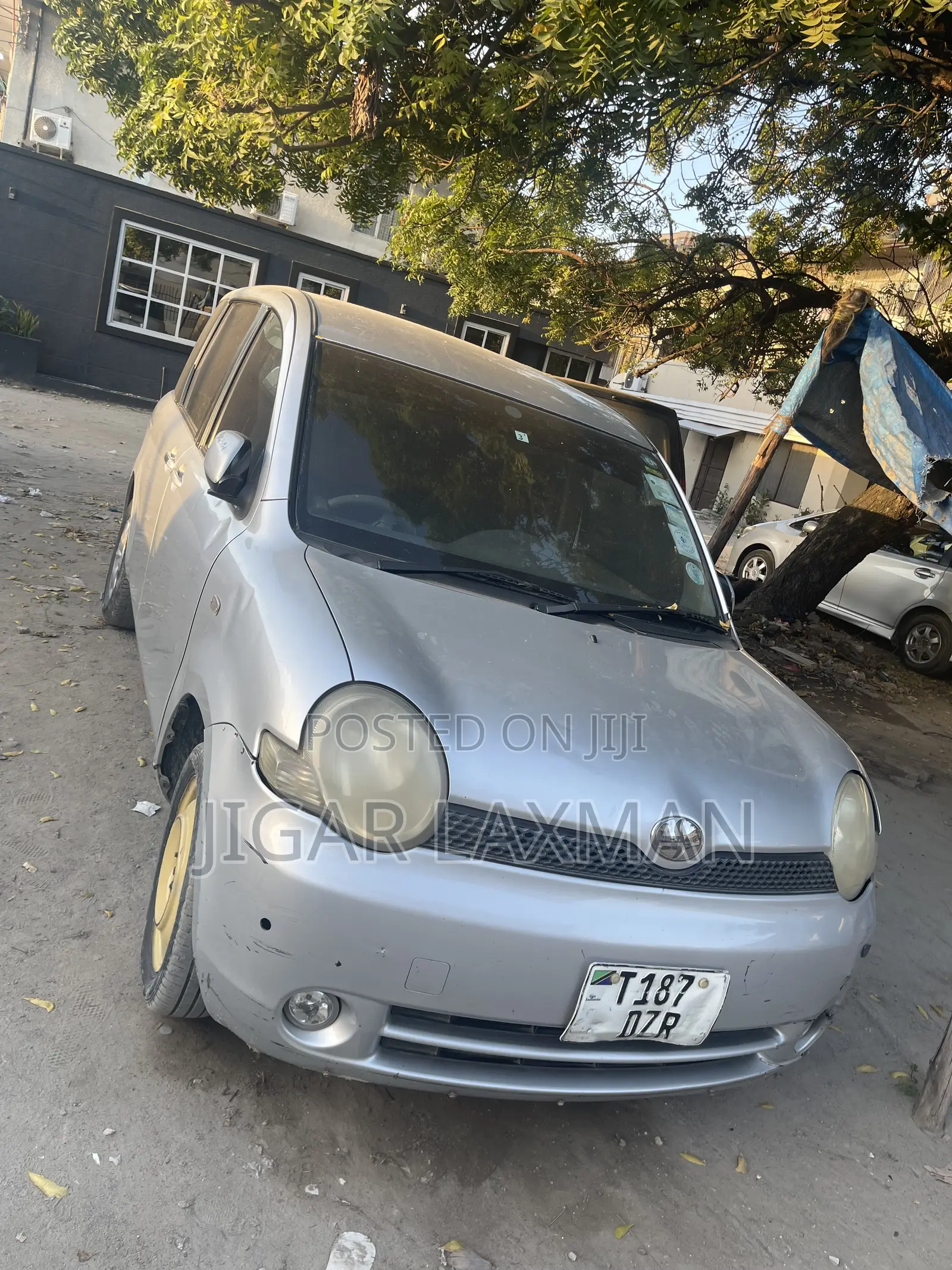 Toyota Sienta 2005 Silver