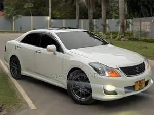 Toyota Crown 2009 White