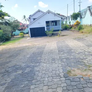 3bdrm Bungalow in Kimara Stop Over for sale