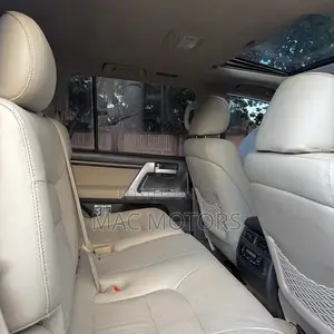 Toyota Land Cruiser 2023 Silver