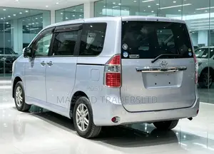 Toyota Noah 2009 Blue