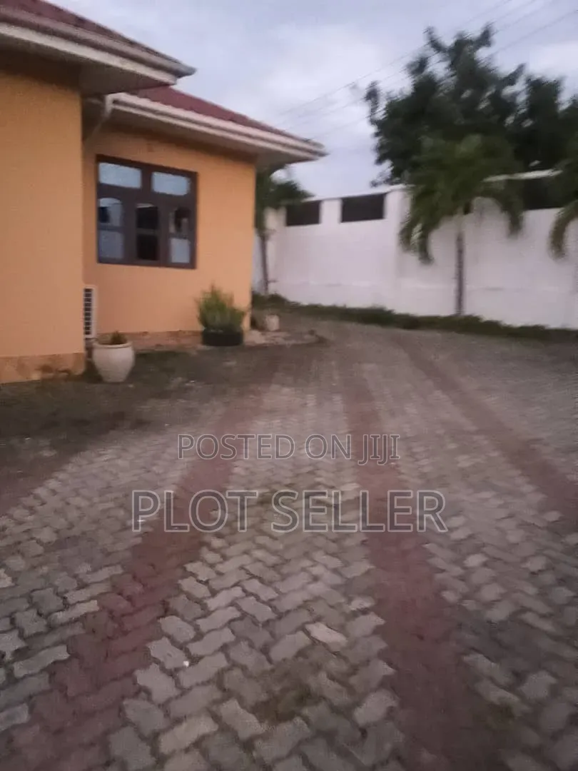 3bdrm Bungalow in Kimara Suka for sale
