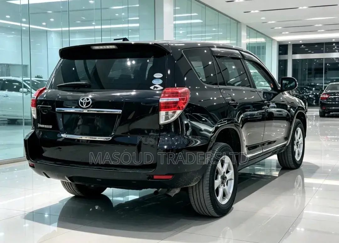 Toyota Vanguard 2011 Black