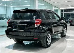 Toyota Vanguard 2011 Black