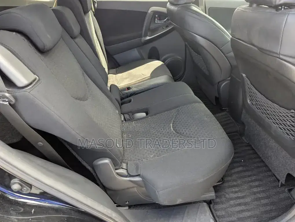 Toyota Vanguard 2011 Black