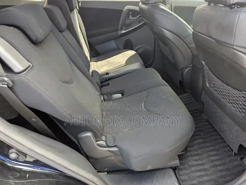 Toyota Vanguard 2011 Black