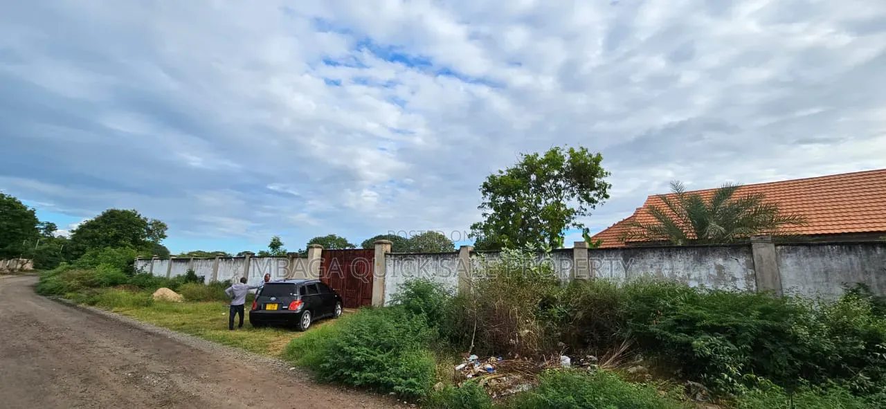 Plot for Sale at Ra's Kilomoni Bahari Beach Kunduchi