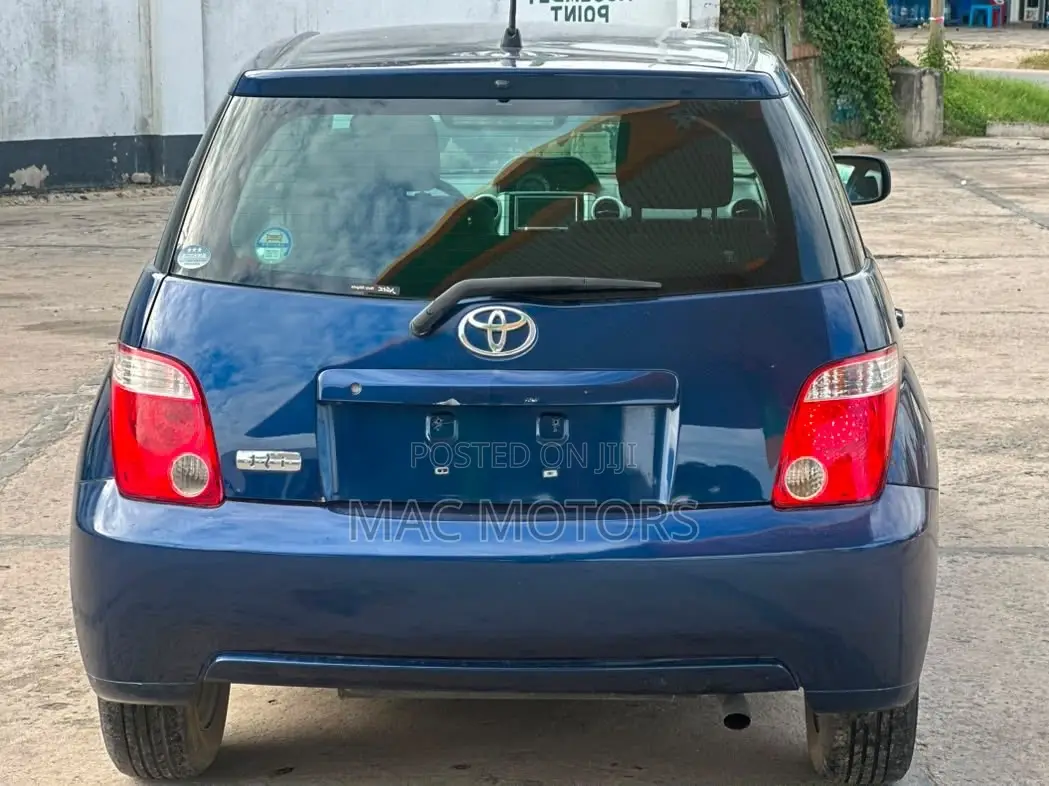 Toyota IST 2006 Blue