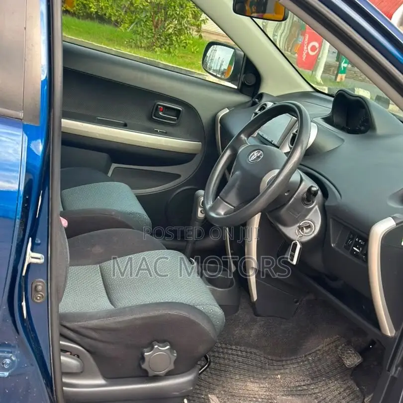 Toyota IST 2006 Blue